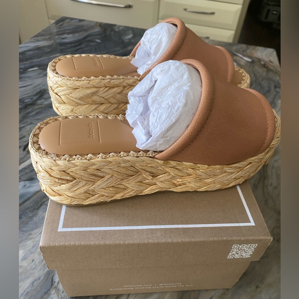 Dolce Vita Chavi Sandal in Tan - Picture 8 of 10